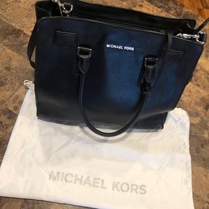 Micheal Kors purse
